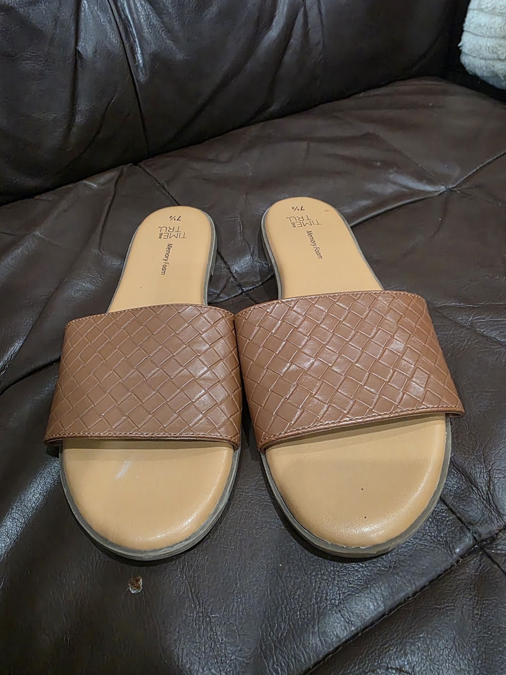 Time and Tru Brown Woven Slide Sandals for Women